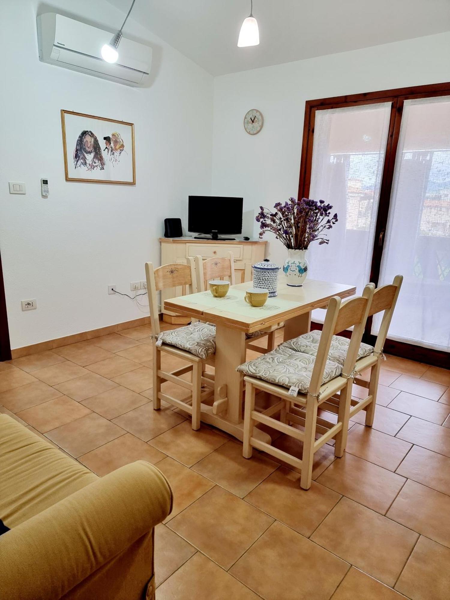La Casa Di Arly Apartment Olbia Ngoại thất bức ảnh